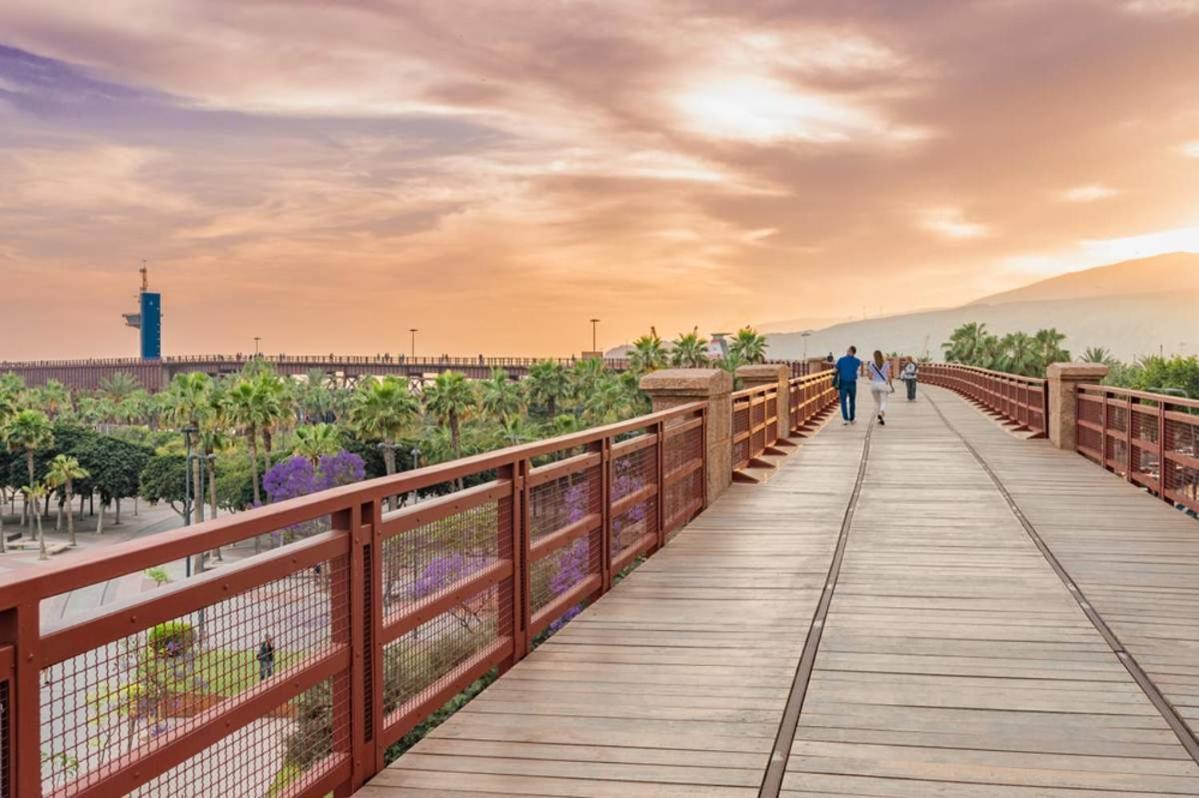 Casa Del Mar Luxury. Primera Linea De Playa อัลเมรีอา ภายนอก รูปภาพ